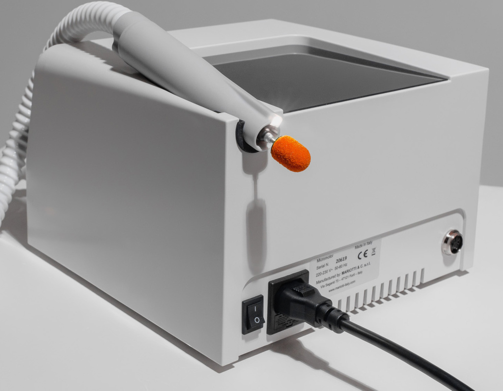 Аппарат для педикюра с пылесосом и подсветкой Mariotti VORTIX 3 LED